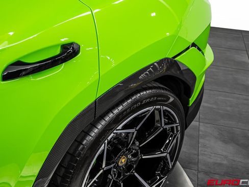Used 2023 Lamborghini Urus Performante AWD/4WD image 21