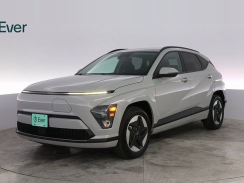 Used 2024 Hyundai Kona SEL image 2
