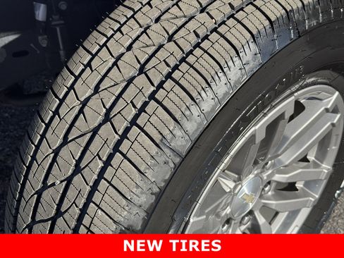 Used 2023 Chevrolet Colorado LT image 11