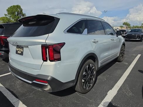 Certified 2026 Kia Sorento EX w/ EX Premium Package FWD image 19