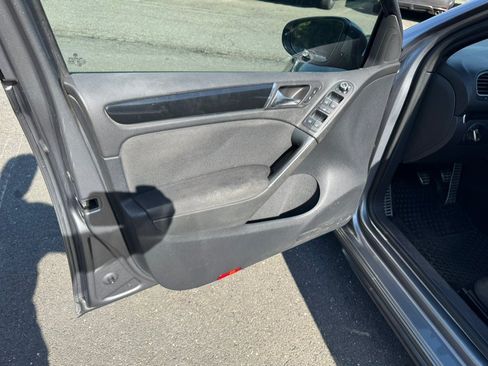 Used 2011 Volkswagen GTI 4-Door FWD image 12