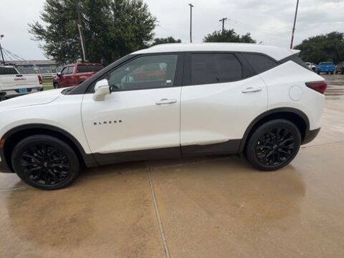 Used 2022 Chevrolet Blazer Premier w/ Enhanced Convenience Package FWD image 5