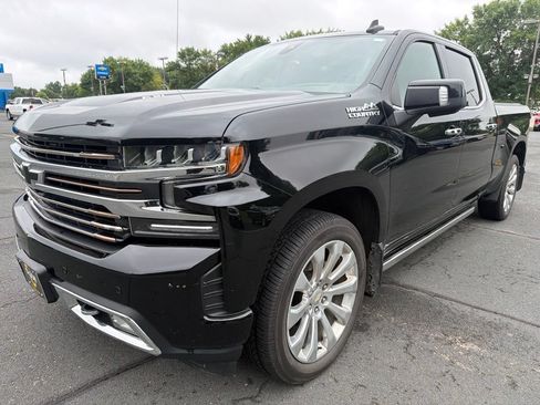 Used 2020 Chevrolet Silverado 1500 High Country w/ Technology Package AWD/4WD image 3
