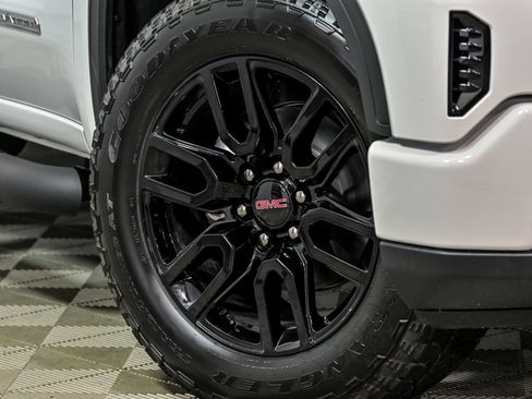 New 2026 GMC Sierra 1500 Elevation w/ Elevation Select Package AWD/4WD image 3