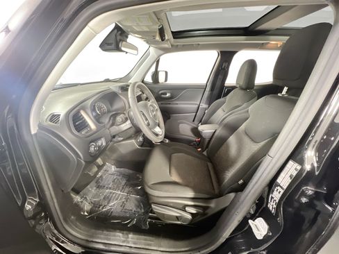 Used 2023 Jeep Renegade Latitude w/ Sun/Sound Group AWD/4WD image 20