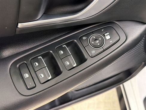 Used 2025 Hyundai Sonata SEL FWD image 27