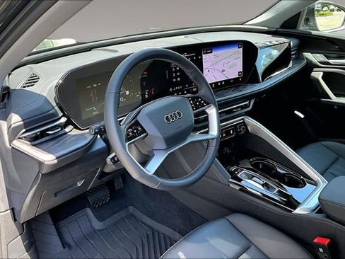 Used 2025 Audi Q5 Premium w/ Convenience Package AWD/4WD image 17