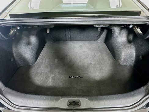 Used 2025 Nissan Altima 2.5 SV FWD image 27
