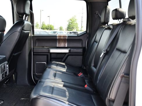 Used 2020 Ford F150 Lariat w/ Equipment Group 502A Luxury AWD/4WD image 20