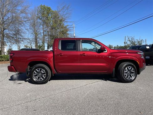 Used 2024 Nissan Frontier SL w/ Technology Package image 2