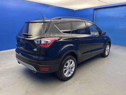 Used 2017 Ford Escape SE w/ Equipment Group 201A AWD/4WD image 7