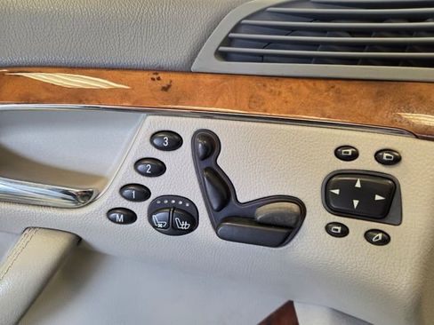 Used 2005 Mercedes-Benz S 500 image 26