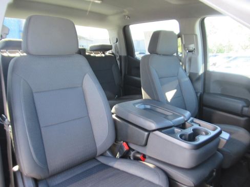 Used 2024 Chevrolet Silverado 1500 Custom image 9