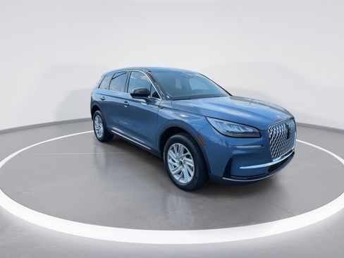 Used 2025 Lincoln Corsair FWD image 2