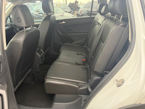 Used 2022 Volkswagen Tiguan SE FWD image 13