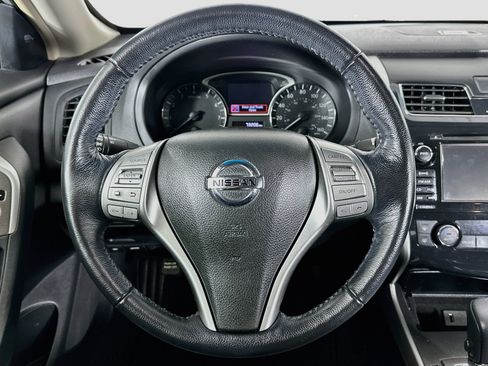 Used 2013 Nissan Altima 2.5 SL w/ Technology Pkg FWD image 17
