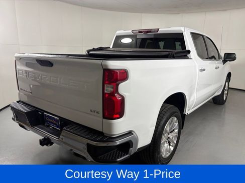 Used 2022 Chevrolet Silverado 1500 LTZ w/ Technology Package AWD/4WD image 9