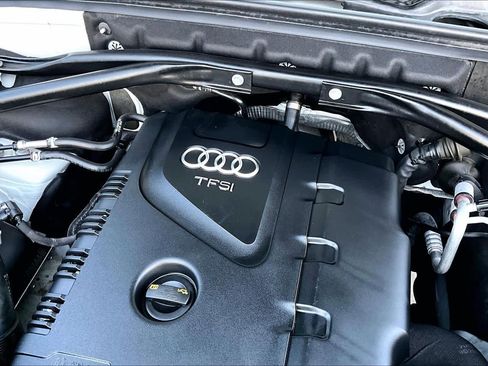 Used 2017 Audi Q5 2.0T Premium Plus w/ Technology Package image 33