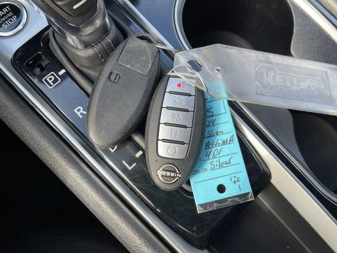 Used 2024 Nissan Altima 2.5 SV image 10