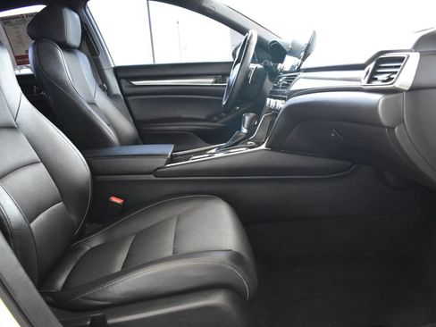 Used 2019 Honda Accord Sport image 4