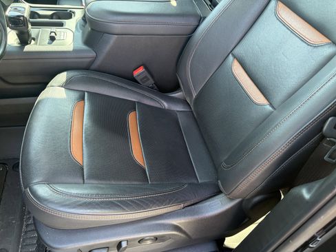 Used 2023 GMC Sierra 1500 AT4 w/ AT4 Premium Package image 10