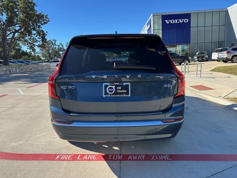 Used 2026 Volvo XC90 B5 Plus w/ Protection Package Premier AWD/4WD image 5