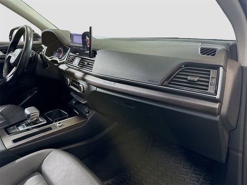 Used 2022 Audi Q5 2.0T Premium w/ Convenience Package image 30