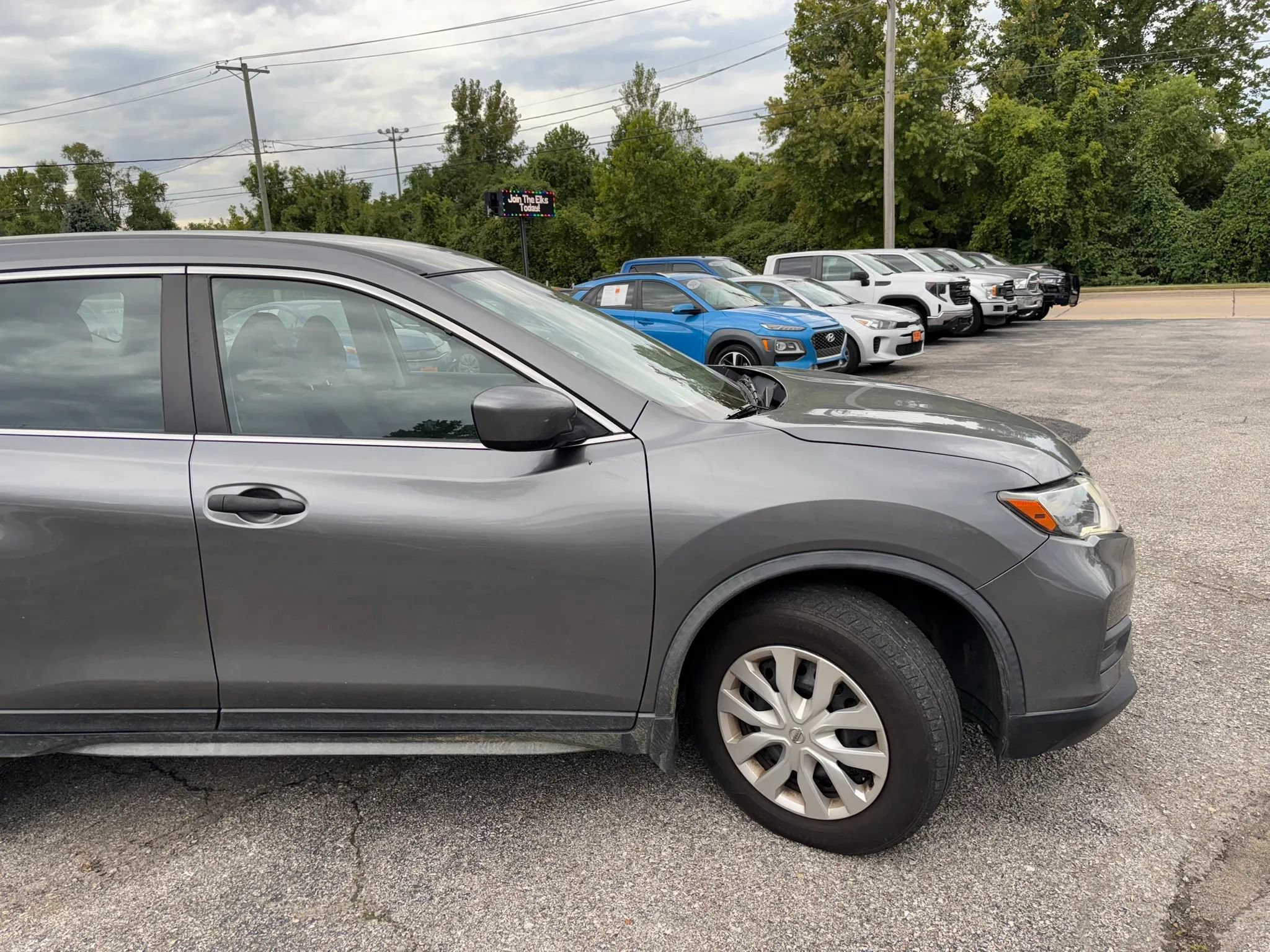 Used 2020 Nissan Rogue S FWD image 5