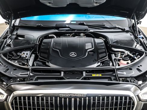 Certified 2025 Mercedes-Benz Maybach S 580 4MATIC image 13