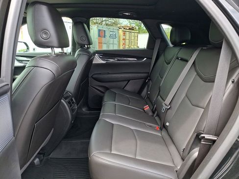 Used 2022 Cadillac XT5 Premium Luxury AWD/4WD image 10
