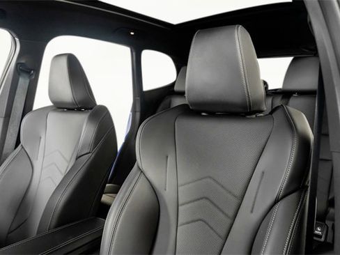 Used 2025 BMW X1 M35i image 3