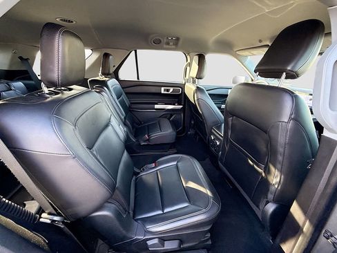 Used 2022 Ford Explorer XLT w/ Equipment Group 202A image 23