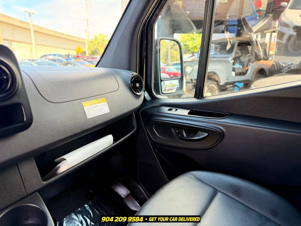 Used 2019 Mercedes-Benz Sprinter 2500 image 16