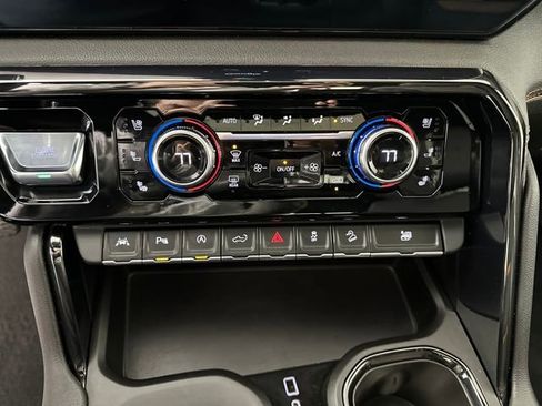 Used 2022 GMC Sierra 1500 AT4 w/ AT4 Premium Package image 24