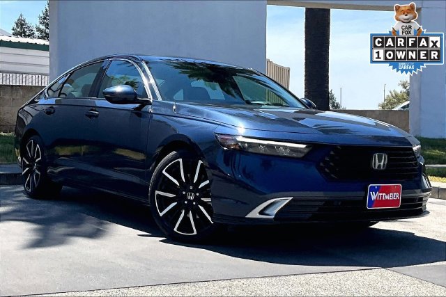 Used 2025 Honda Accord Touring image 2
