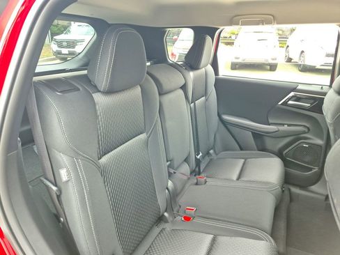 New 2026 Mitsubishi Outlander ES FWD image 23