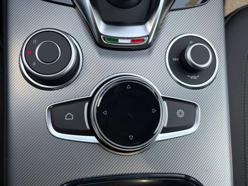 New 2026 Alfa Romeo Stelvio Sprint w/ Convenience Package AWD/4WD image 34