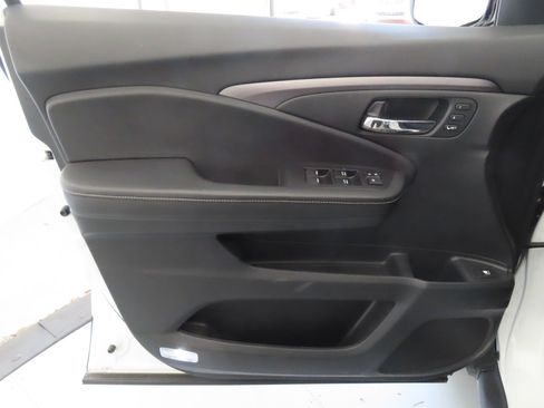 Used 2021 Honda Ridgeline RTL-E image 10