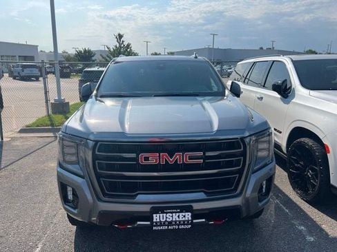 Used 2022 GMC Yukon AT4 AWD/4WD image 2