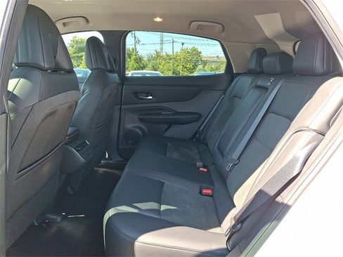 Used 2024 Nissan Ariya FWD image 10