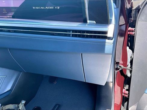 Certified 2025 Cadillac Escalade IQ Sport 2 image 27