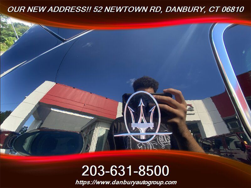 Used 2021 Maserati Levante AWD/4WD image 12