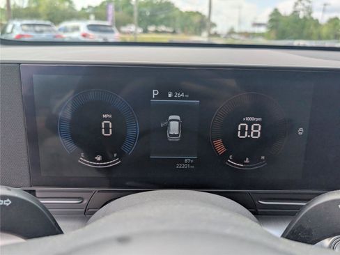 Used 2025 Hyundai Kona SEL FWD image 25