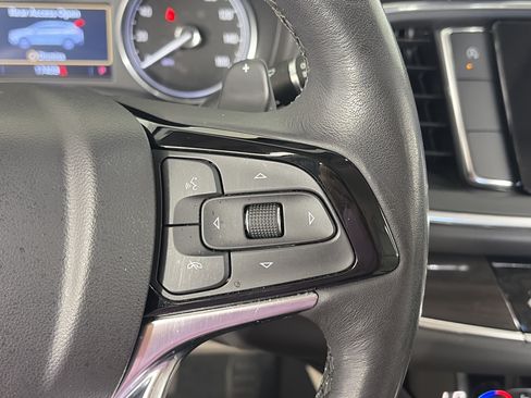 Used 2024 Buick Enclave Essence FWD image 30