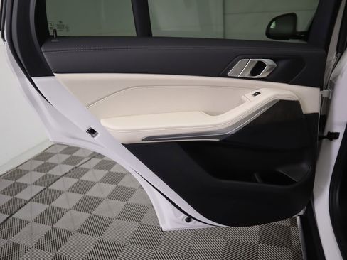 Certified 2022 BMW X5 sDrive40i w/ Premium Package image 27