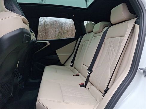 Used 2025 BMW X3 xDrive30i image 10