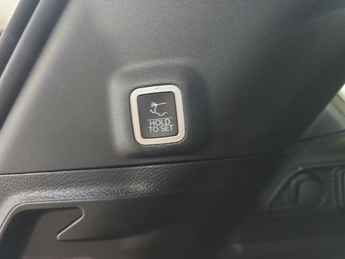 Used 2023 Jeep Grand Cherokee Altitude AWD/4WD image 29