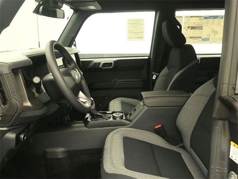 New 2025 Ford Bronco 4-Door image 11