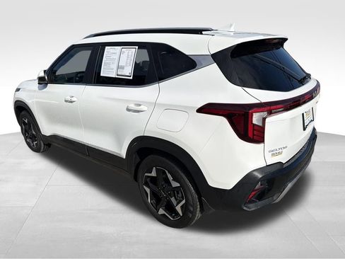 Certified 2025 Kia Seltos EX w/ EX Sunroof Package image 7