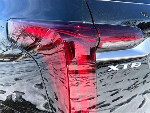 Used 2023 Cadillac XT6 Premium Luxury image 33